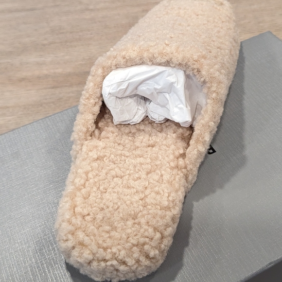 Mens Balenciaga Faux Shearling Slip On Mules Beige - Picture 5 of 9